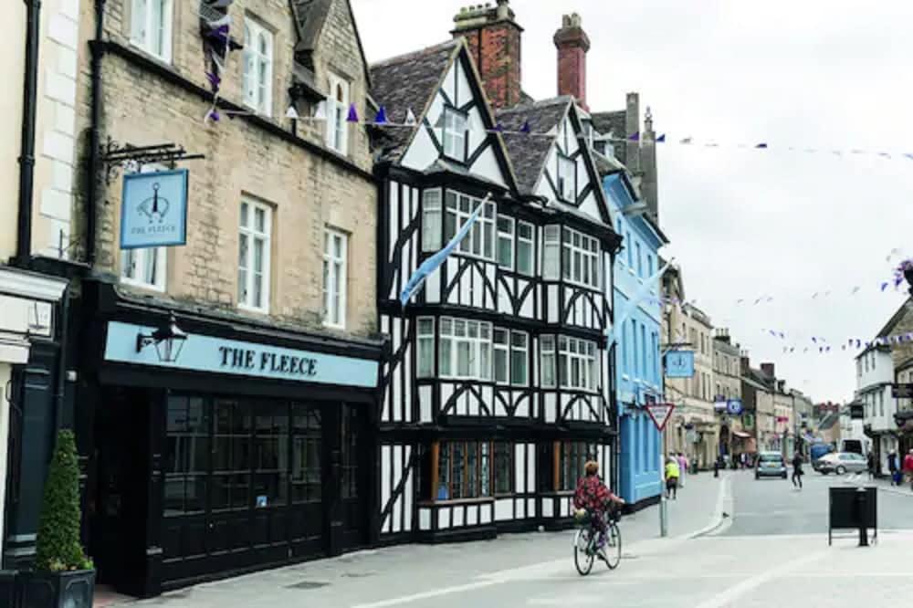 The Fleece At סירנססטר מראה חיצוני תמונה The Fleece Hotel