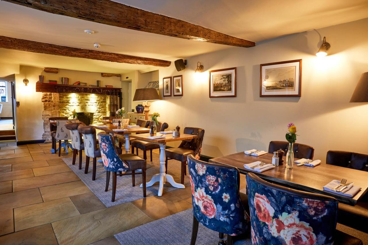 The Fleece At סירנססטר מראה חיצוני תמונה The restaurant at The Old parsonage